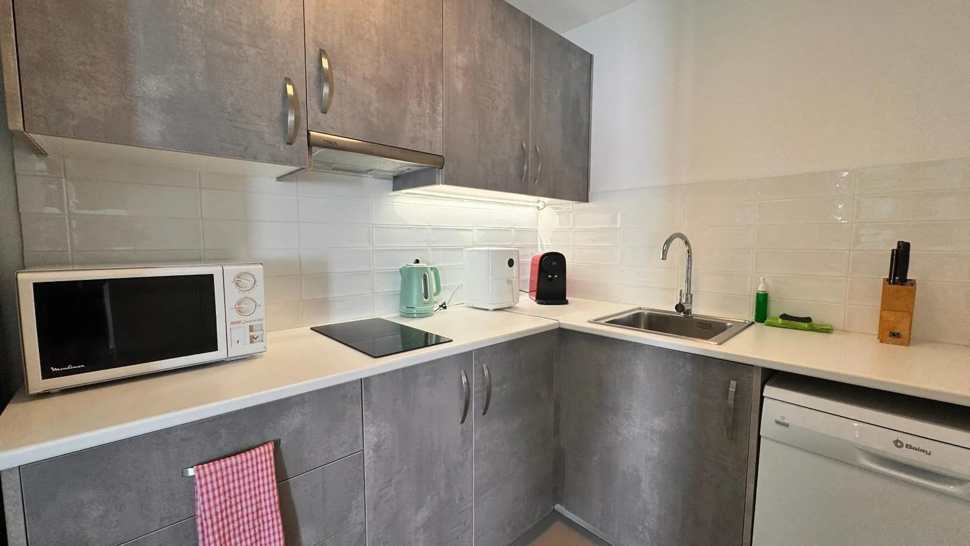 Yumbo Rainbow Homes A Μασπαλόμας 0*,